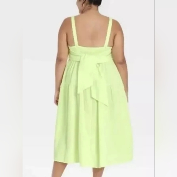 Ava & Viv Plus Size Lime Green Smocked Midi Dress NWOT - Picture 3 of 10
